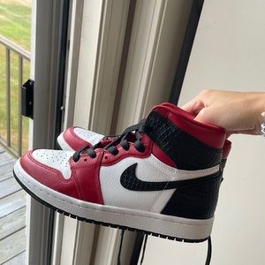 air jordan 1 satin snake size 6.5 womens